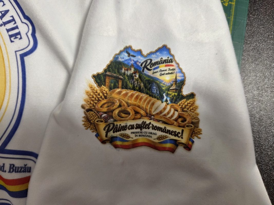 Tricou personalizat sublimabil pentru firme din Râmnicu Sărat și Cotești Tricouri sublimabile cu modele originale logo și texte pentru echipe și afaceri locale